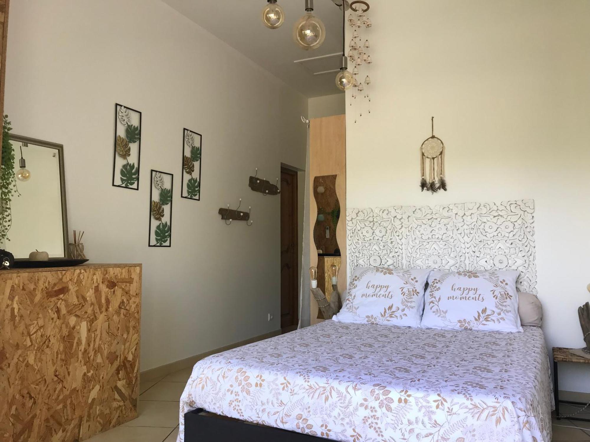 Le Clos Des Vignes Junas Екстер'єр фото